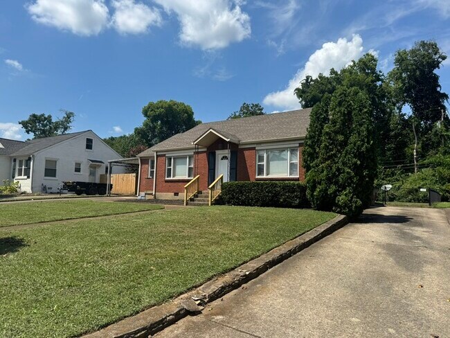 Foto del edificio - 5532 Kendall Dr