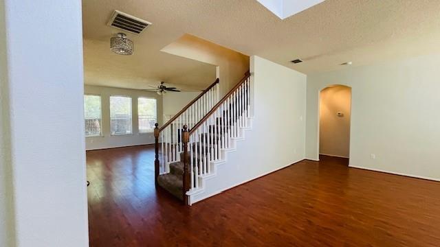 Foto del edificio - 3529 Brewster Dr
