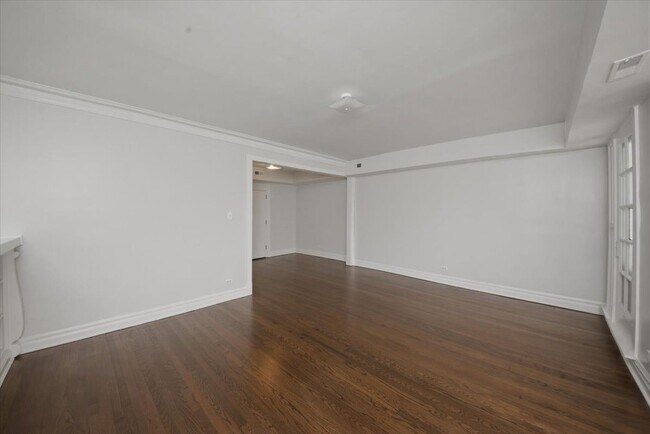 Foto del edificio - 6541 S Woodlawn Ave