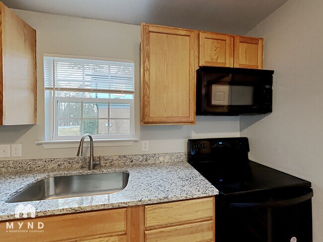 Building Photo - 6409 Barrington Dr