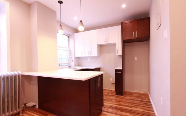 Foto del edificio - 662 E 21st St