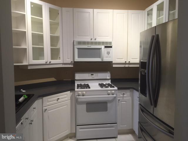 Foto del edificio - 2710 Bellforest Ct