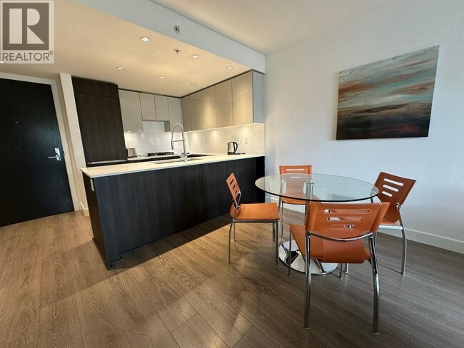 Photo du bâtiment - 1588 E Hastings St