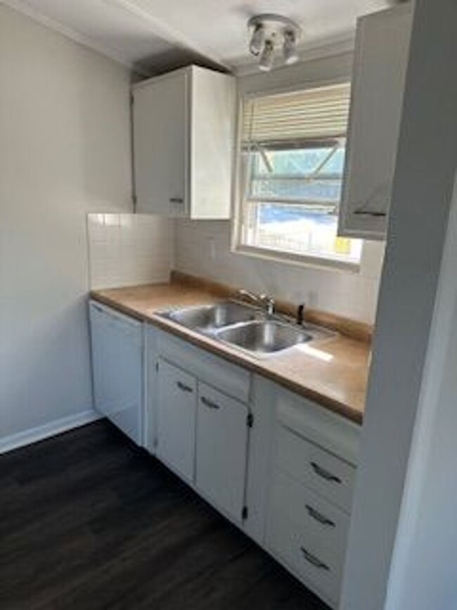 Foto del edificio - Great 1 bedroom 1 Bath Duplex