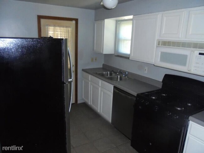 Building Photo - 3 br, 1 bath House - 8660 Winchester Drive