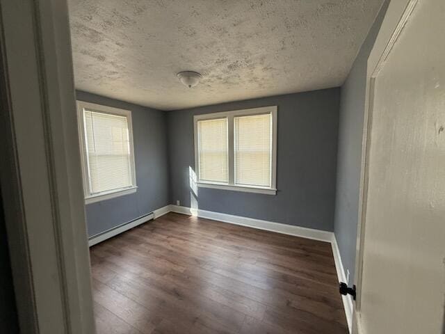 Building Photo - 565 E Elm St