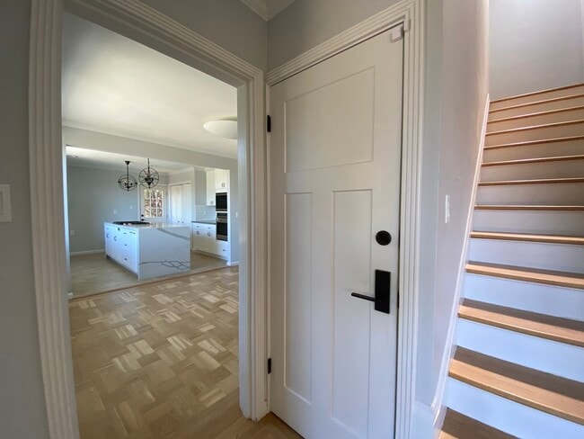 Building Photo - 161 El Bonito Way