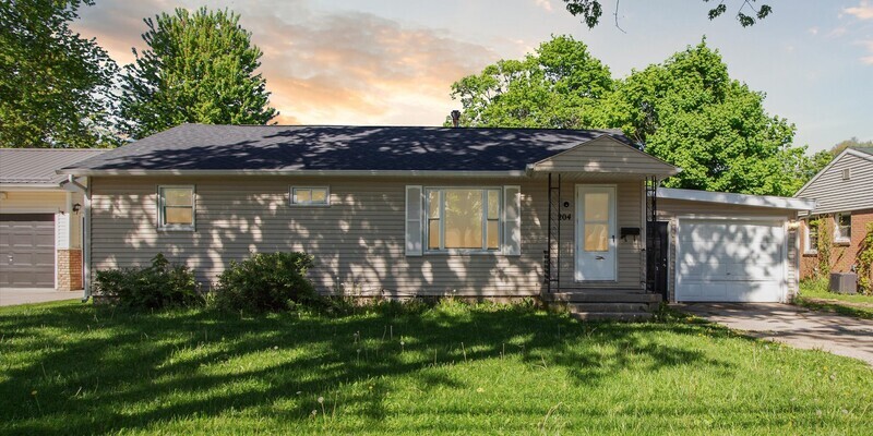Primary Photo - 204 Grafton Ave