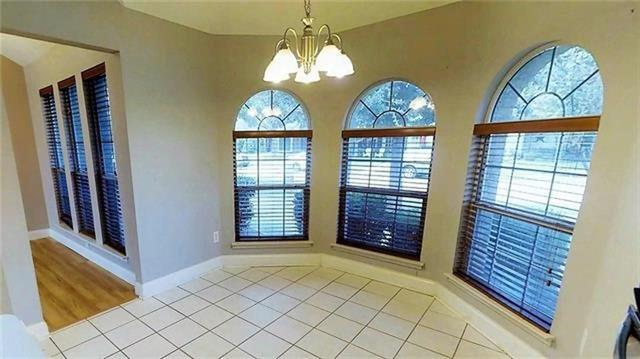 Foto del edificio - 2602 Thistle Ln