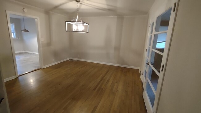 Building Photo - 2113 Monticello Dr