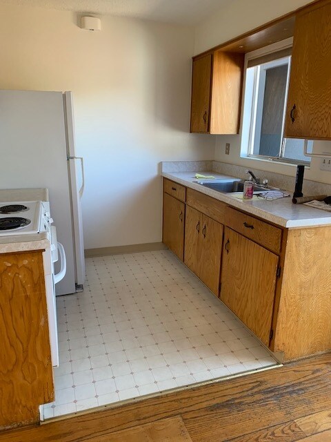 Building Photo - 2482a Whitney Dr