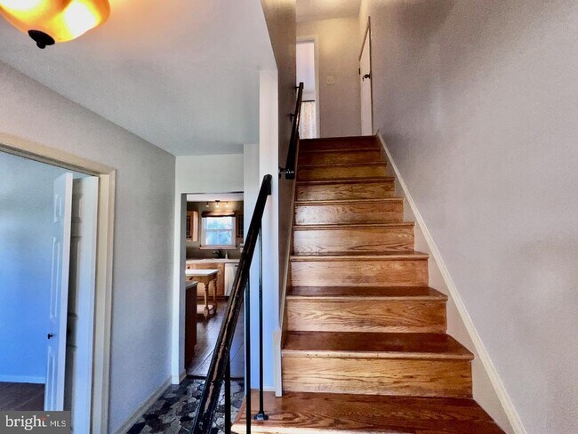 Building Photo - 918 Rockwell Rd