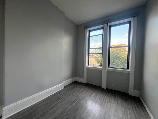 Building Photo - 5704 Hudson Ave