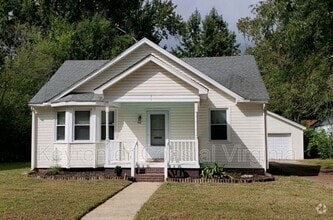 Building Photo - 821 Oak Ave