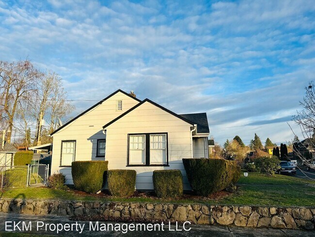 Foto del edificio - 2 br, 1 bath House - 722 W. 30th Street
