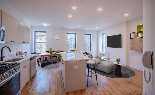 Foto del edificio - 1200 Washington St