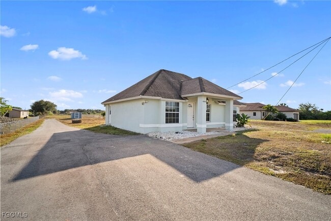 Building Photo - 4080 24th Ave NE