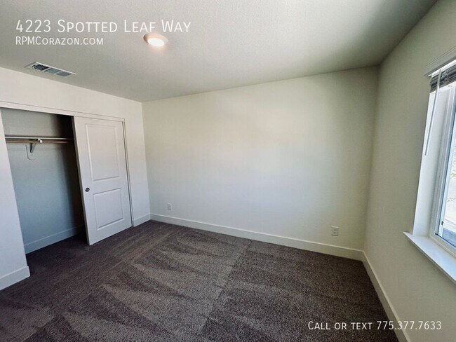 Foto del edificio - 4223 Spotted Leaf Wy