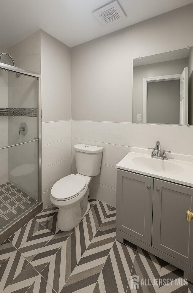 Building Photo - 340 Bowler Ct