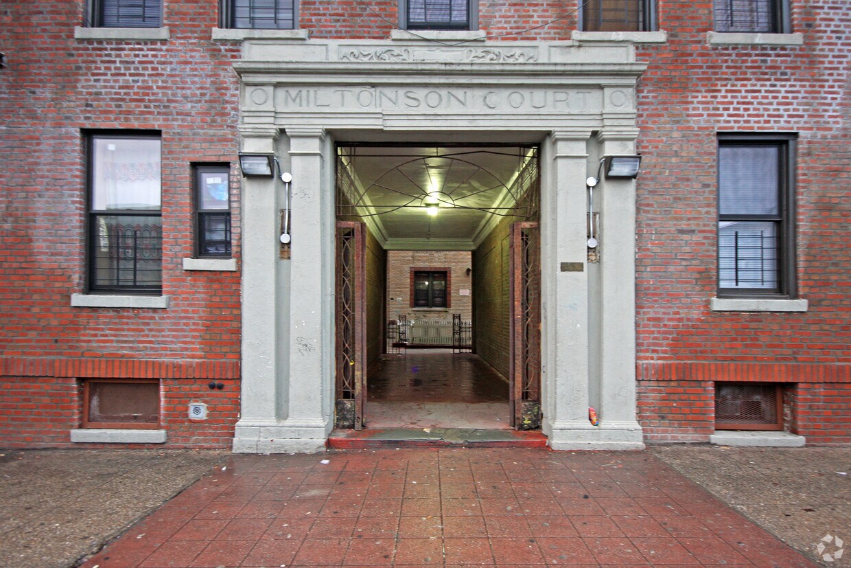 Foto del edificio - Miltonson Court