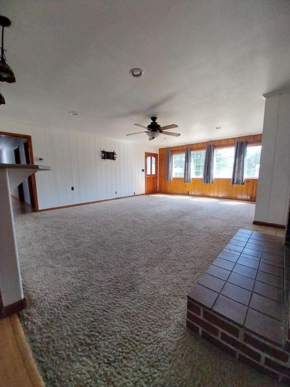 Foto del edificio - 1396 Shady Ln