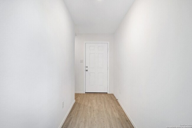 Building Photo - 7208 Pasture Run