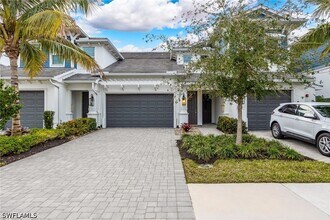 Building Photo - 2555 Seychelles Dr