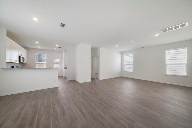 Building Photo - 5703 Finely Run St