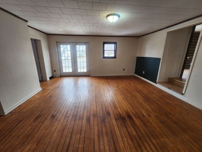 Building Photo - 2 Bedroom House in Newport, IN