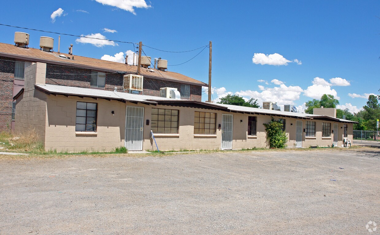 7837 West Dr, El Paso, TX 79915 Apartments in El Paso, TX