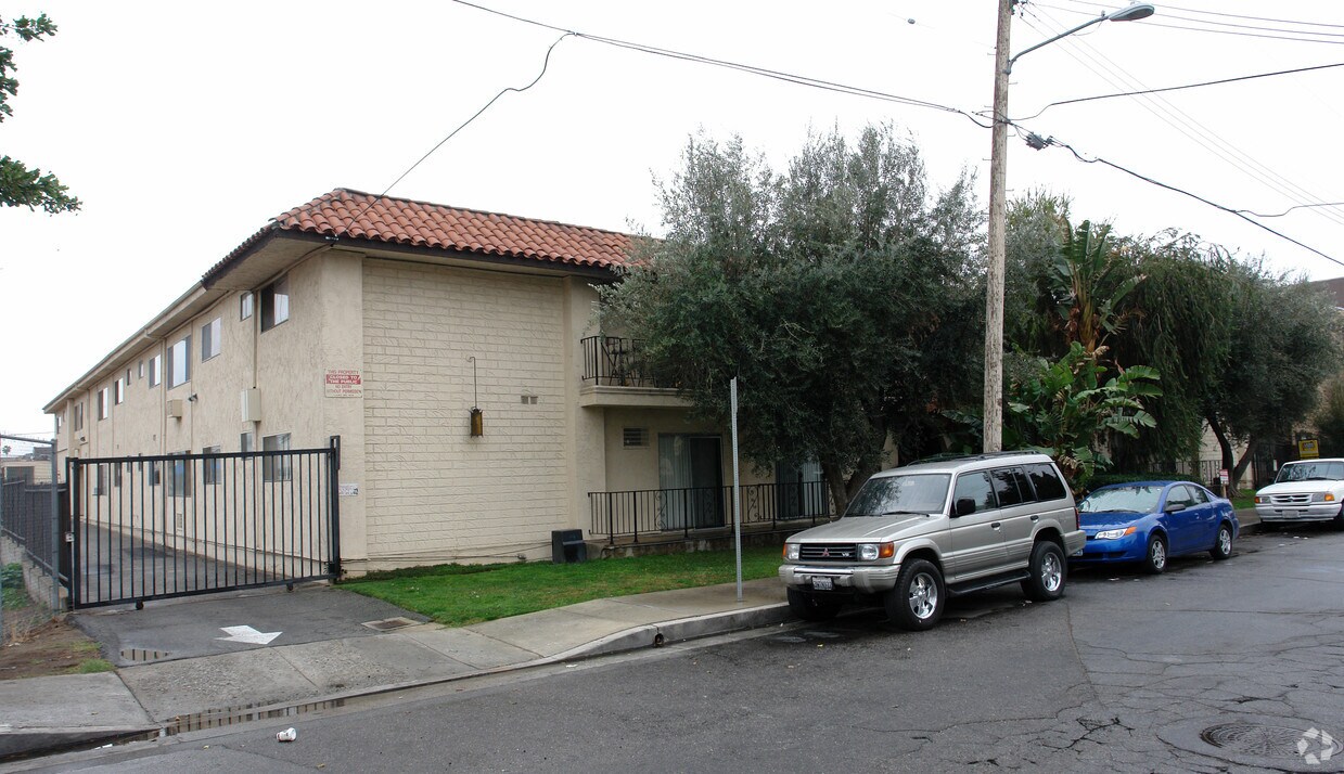 Foto del edificio - 14540 Hartland St
