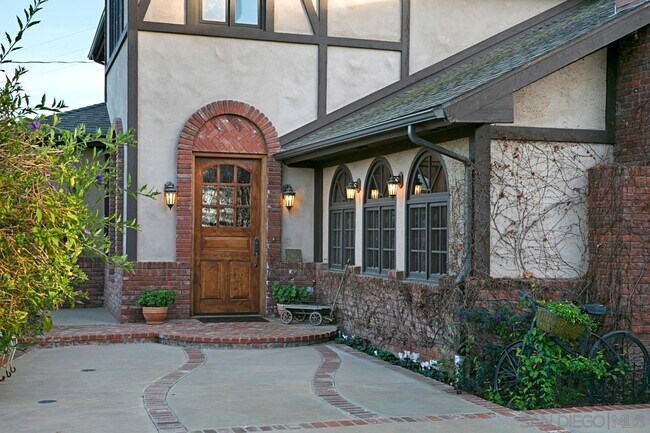 Foto del edificio - 1285 Horizon Ridge