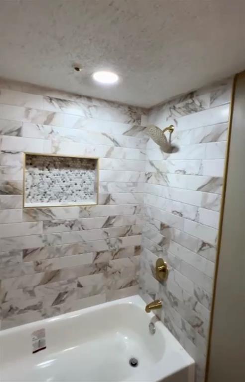 Building Photo - 2830 S Bartell Dr