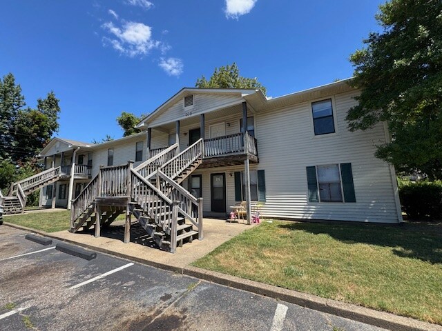 Foto principal - 705 W Washington Ave