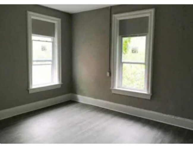 Building Photo - 1130 Draper St
