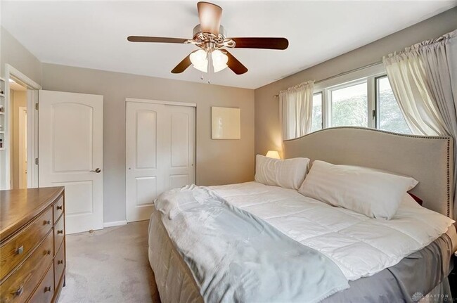 Photo - 70 W Factory Rd (Springboro, OH) House