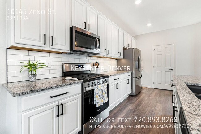 Foto del edificio - Modern Elegance Meets Comfort: 3BR/2.5BA H...