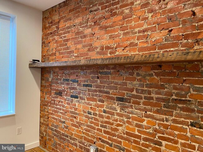 Foto del edificio - 3229 Chatham St