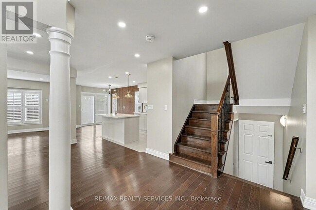 Building Photo - 1032 Blueheron Blvd