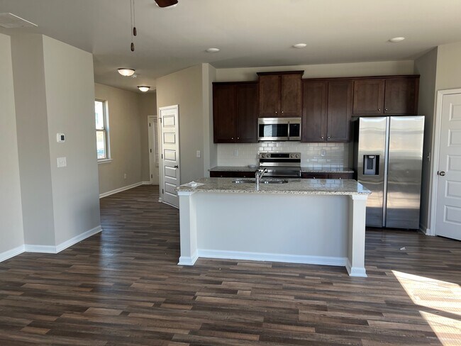 Building Photo - 2124 Birch Mountain Run