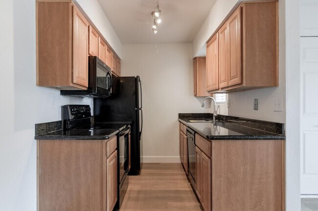 Building Photo - 5877 N Granite Reef Rd