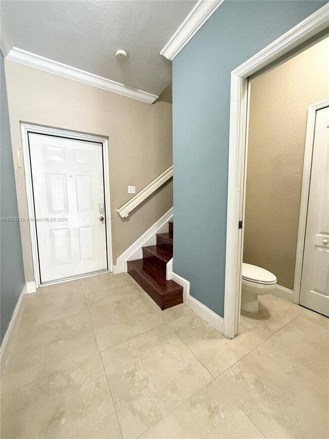 Foto del edificio - 17650 NW 73rd Ave