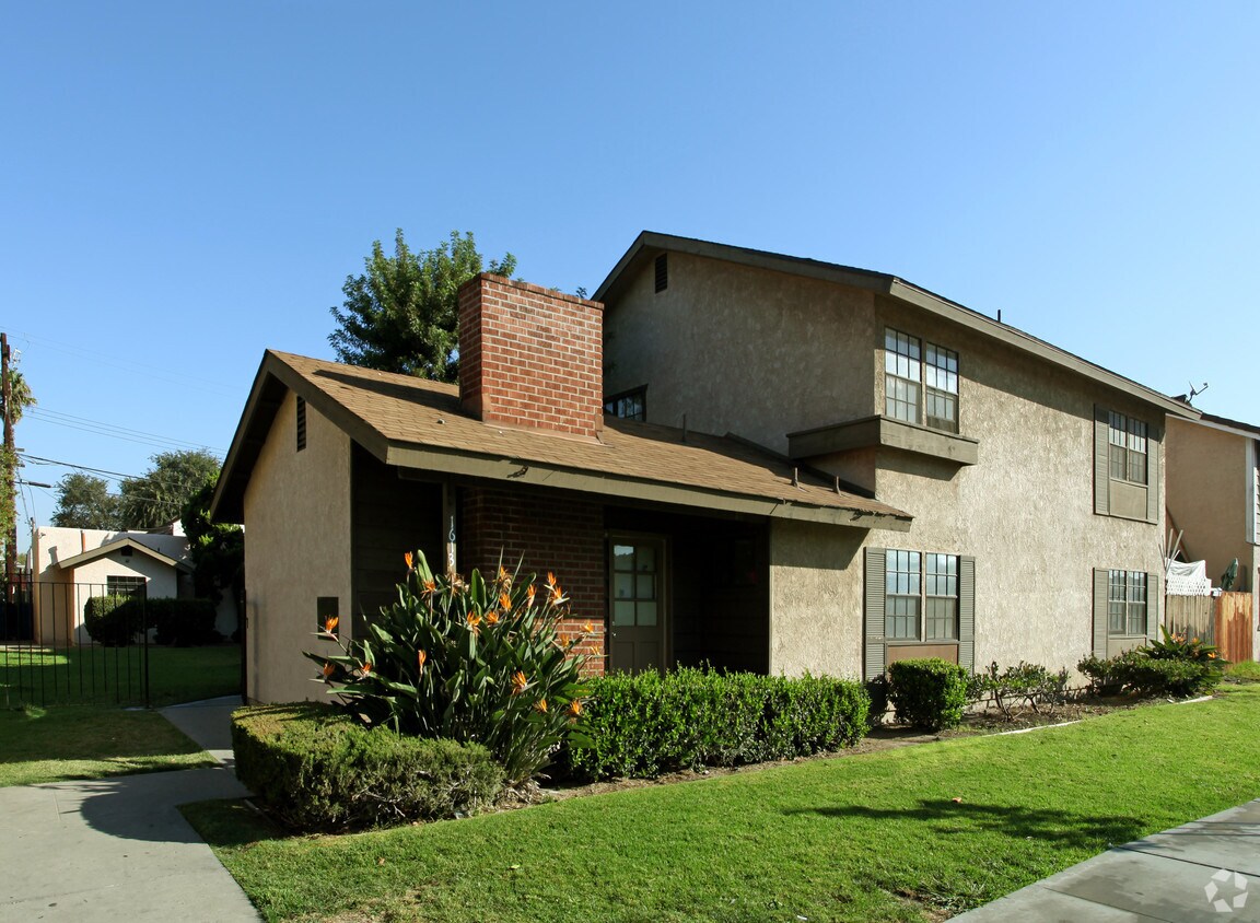 Primary Photo - 1613 W Ball Rd