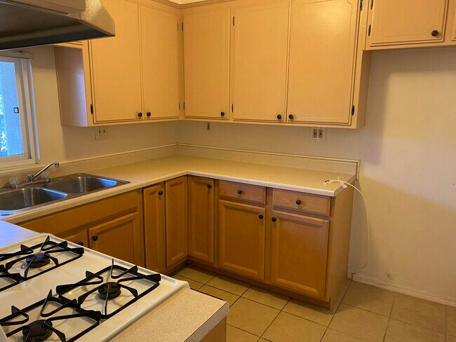 Foto del edificio - 322 N Bayport Cir