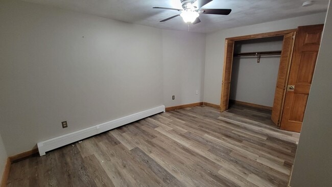 Building Photo - 147 Oak Street
