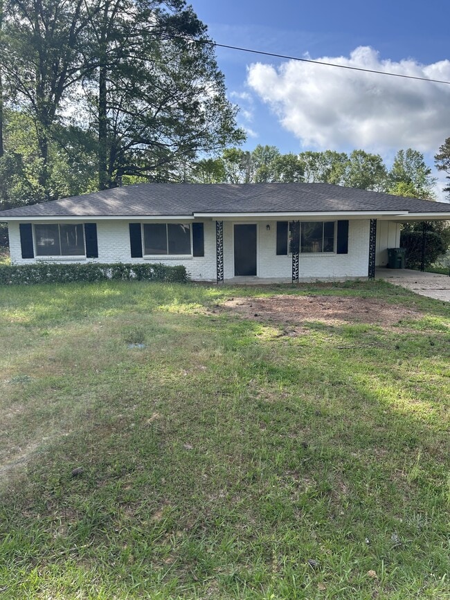 Building Photo - 1801 Roosevelt Dr