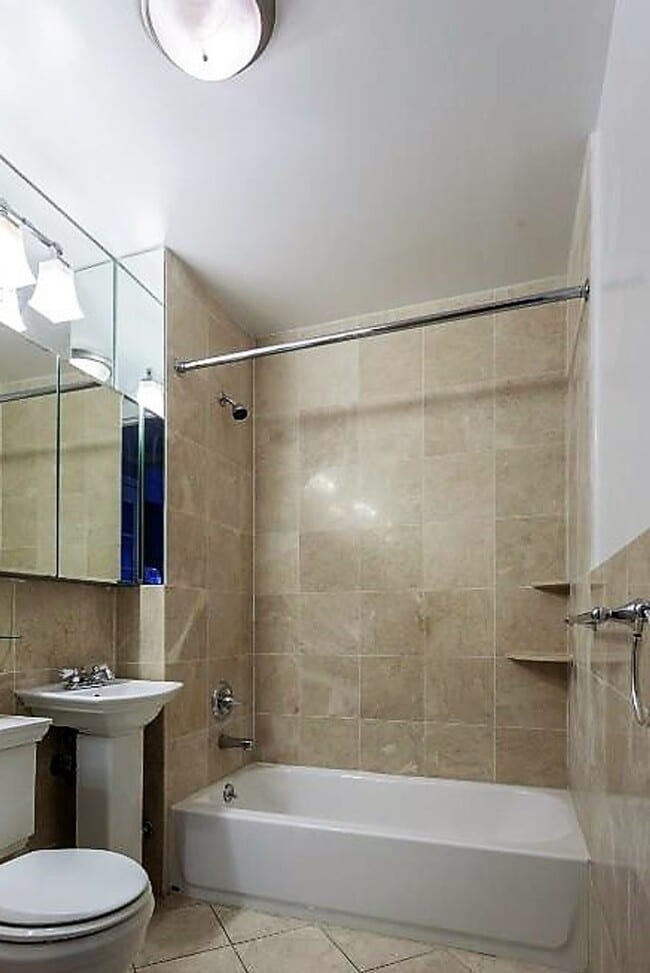 Building Photo - E 35TH ST.