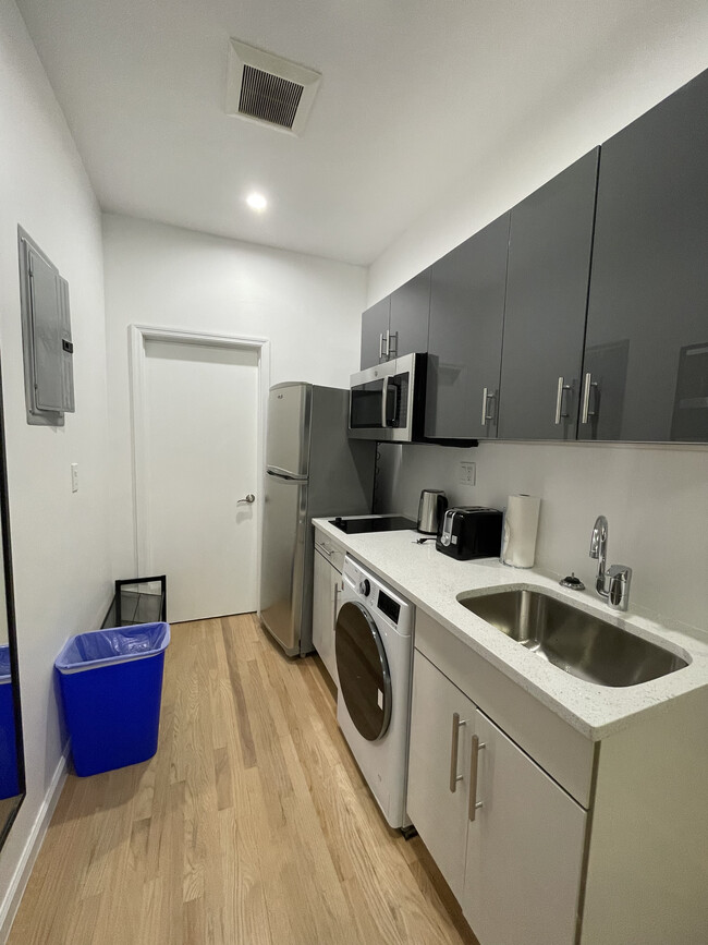 Photo - 230 Sullivan St Apartments