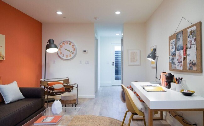 Building Photo - 2817 Eighth St