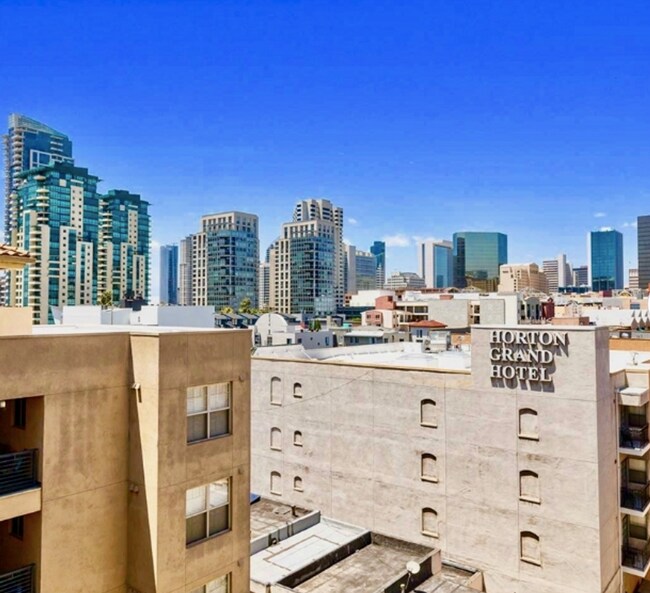 Foto del edificio - Corner Penthouse Unit
